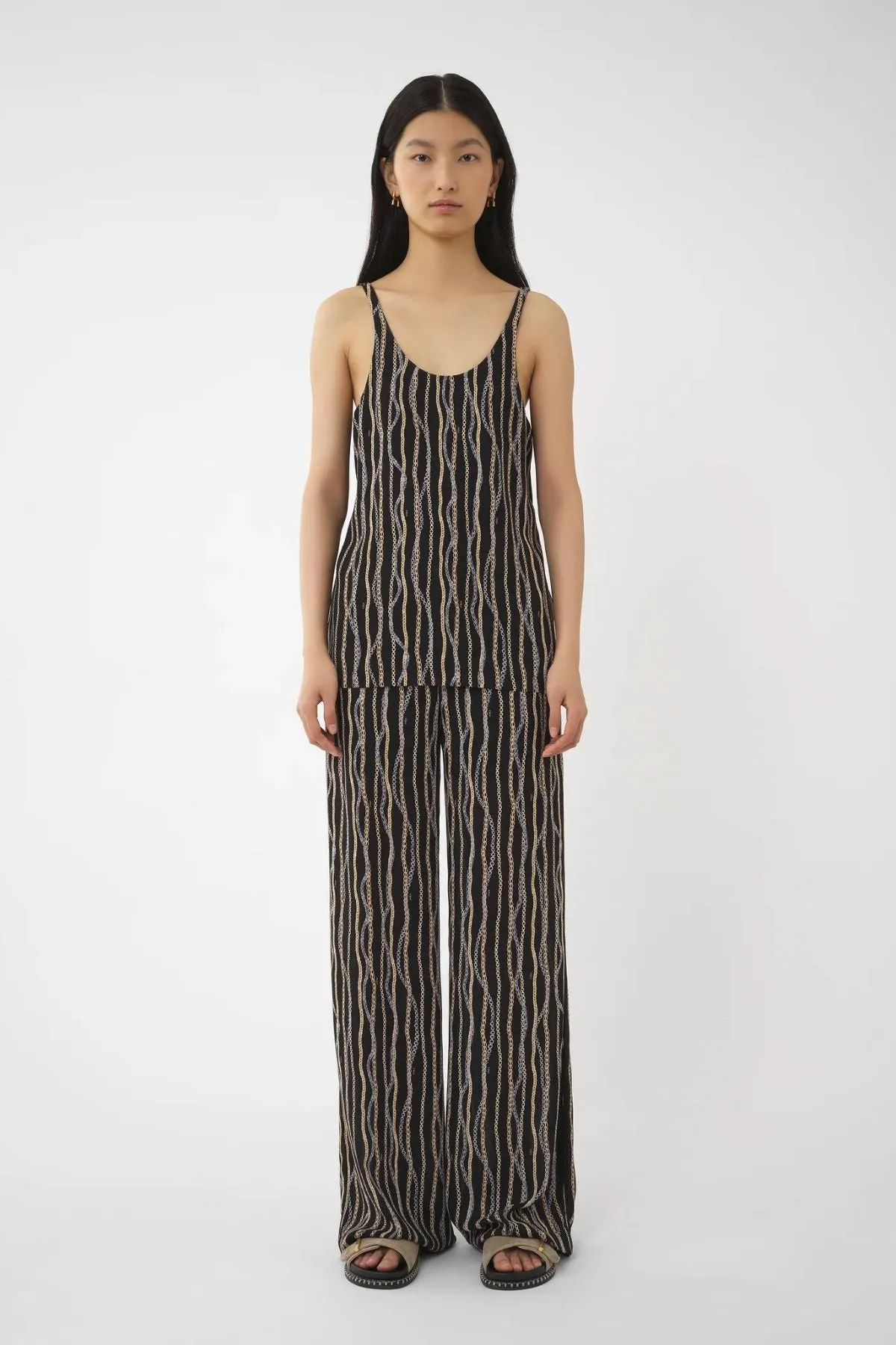 Chlo Chain Print Silk Tank Top - Black