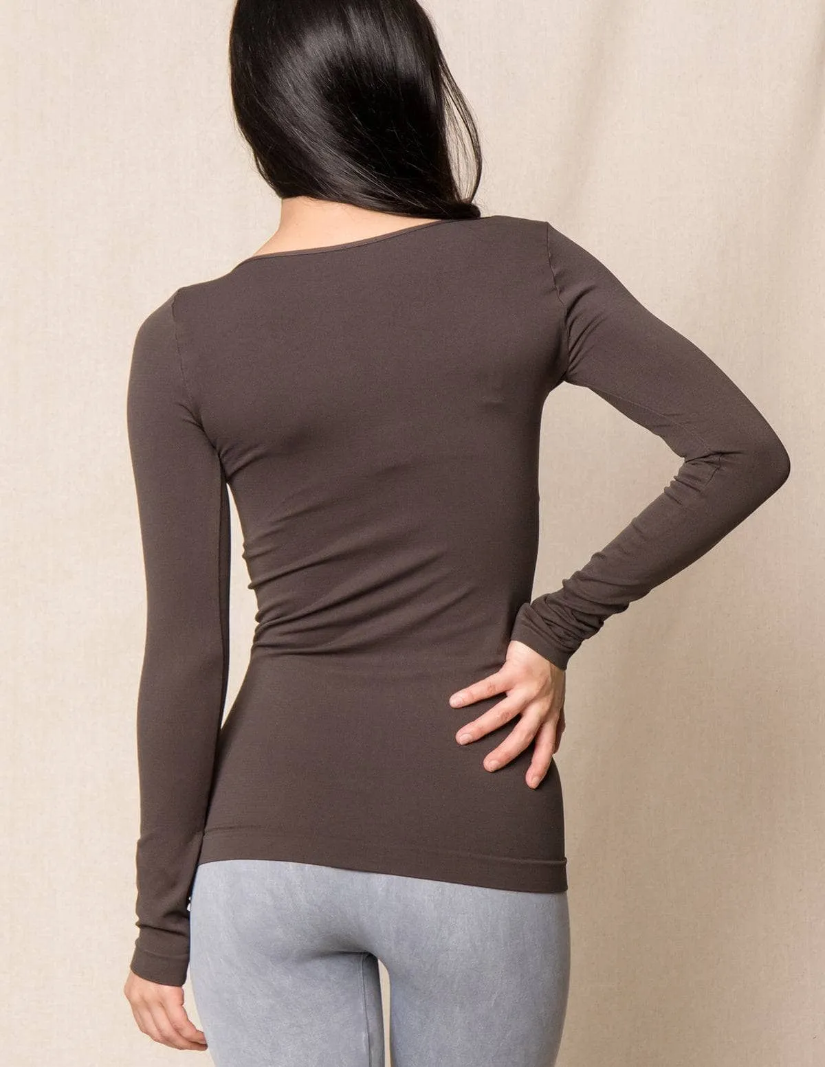 Control Fit Scoop Neck Tee