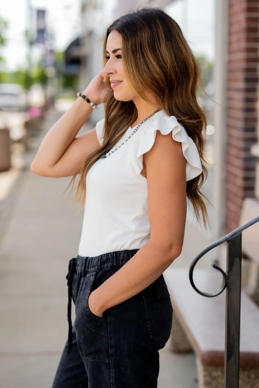 Detailed Ribbed Trim Knit Tee