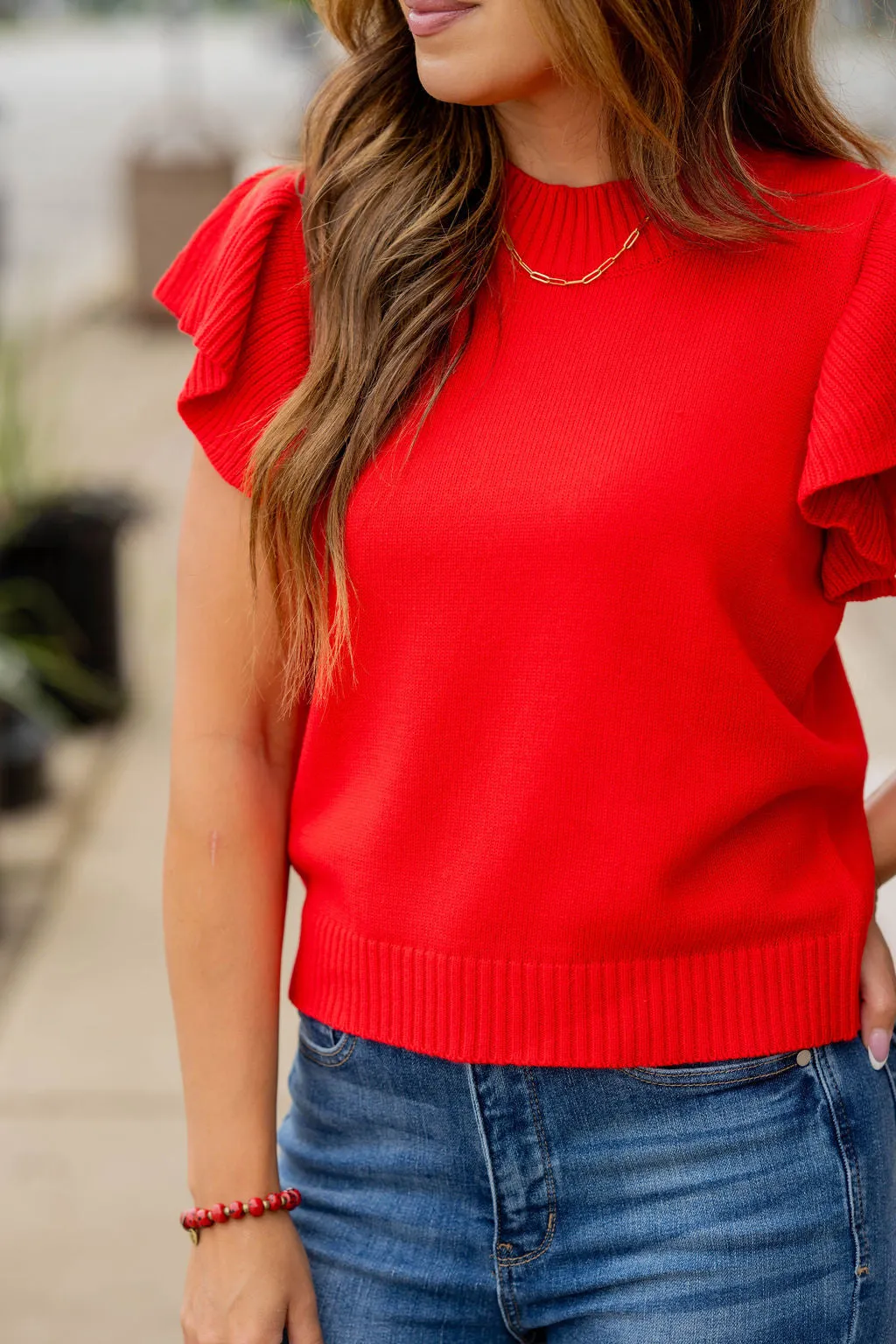 Thick Ribbed Ruffle Knit Tee