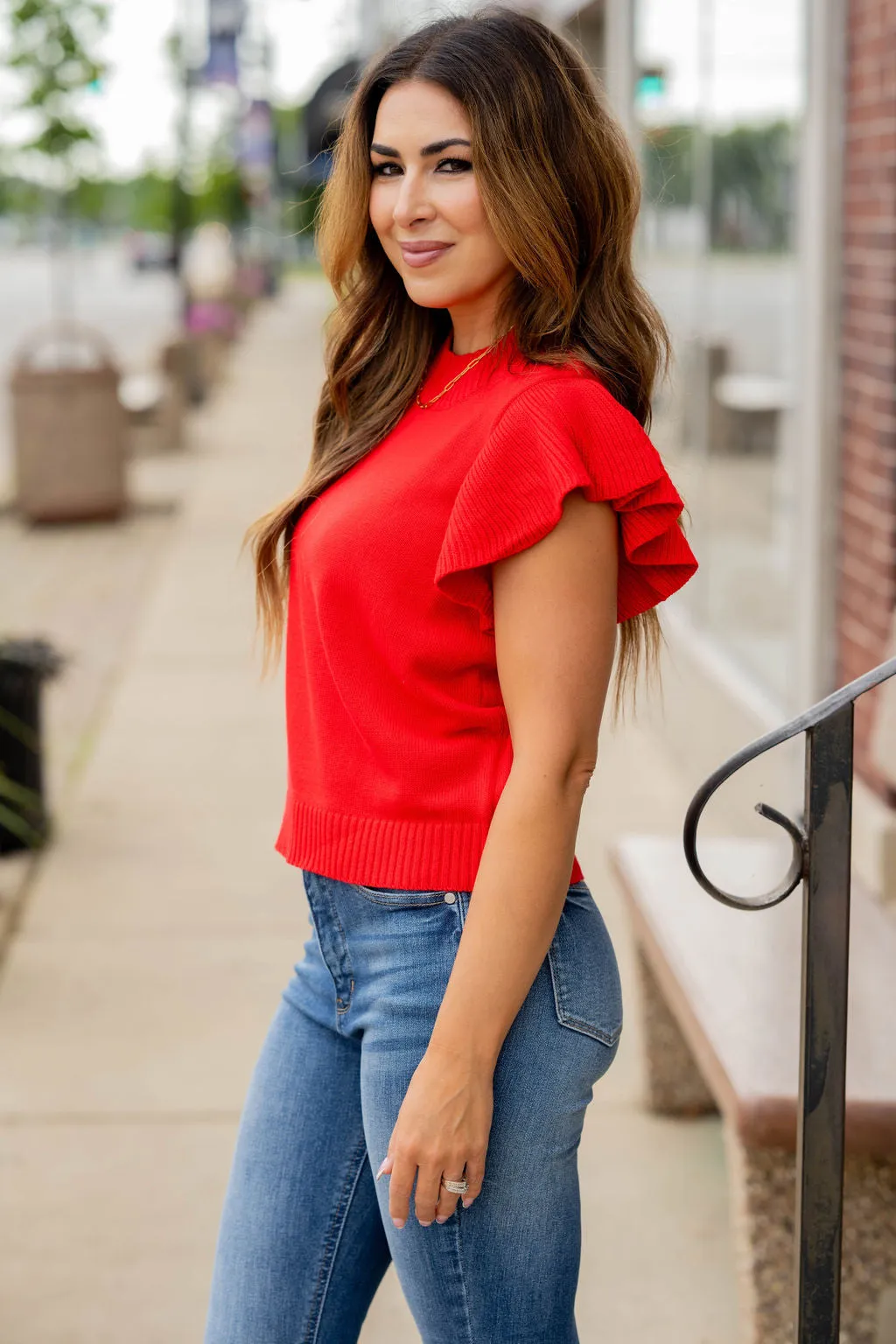 Thick Ribbed Ruffle Knit Tee