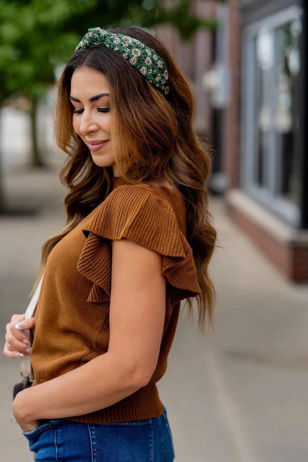 Thick Ribbed Ruffle Knit Tee